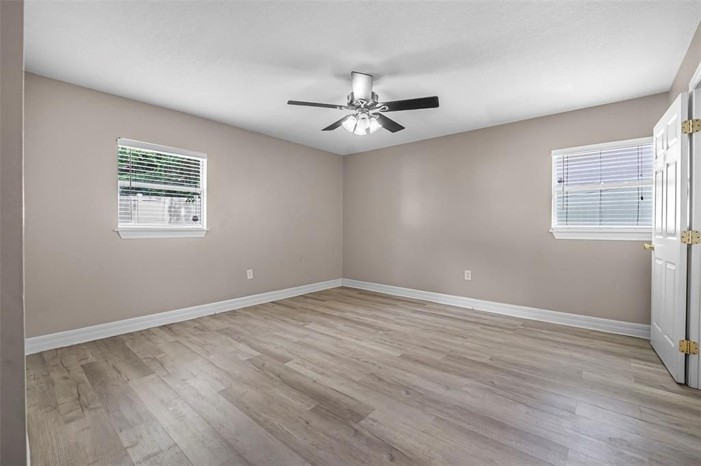 Active With Contract: $299,000 (3 beds, 2 baths, 2500 Square Feet)