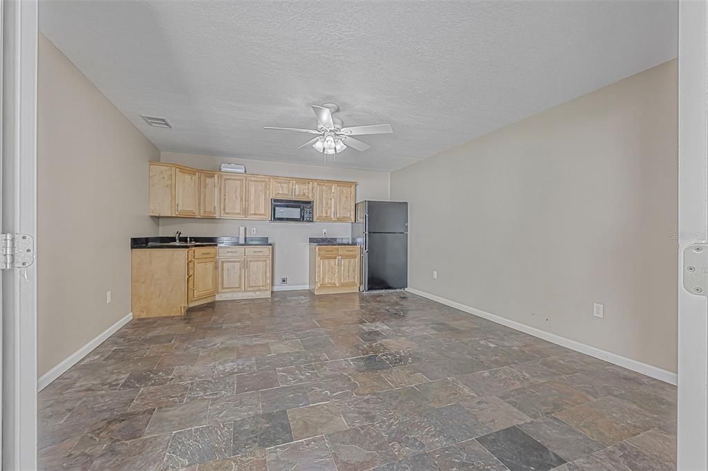 Active With Contract: $299,000 (3 beds, 2 baths, 2500 Square Feet)