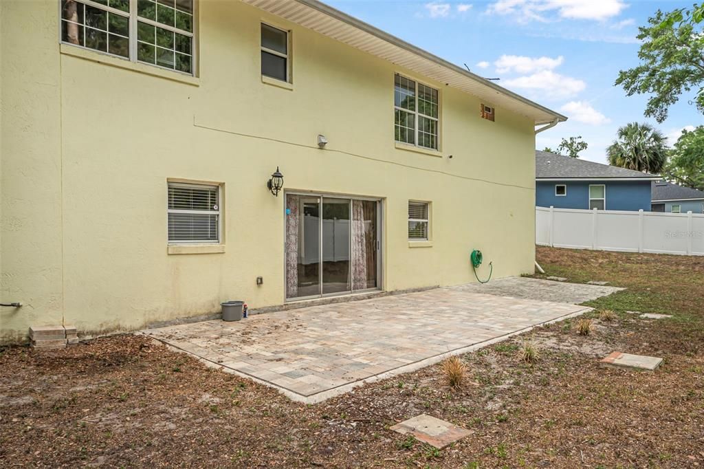 Active With Contract: $299,000 (3 beds, 2 baths, 2500 Square Feet)