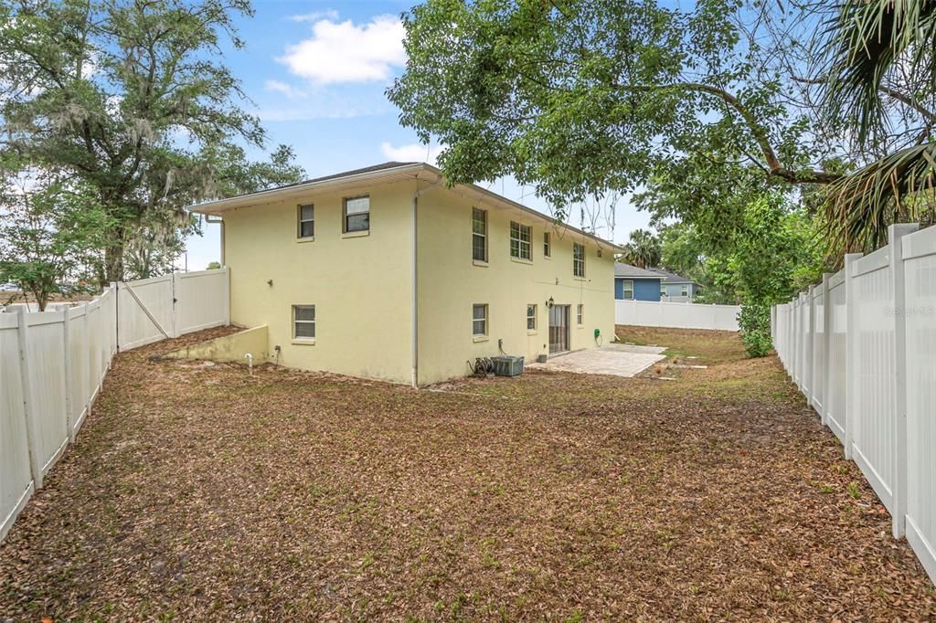 Active With Contract: $299,000 (3 beds, 2 baths, 2500 Square Feet)