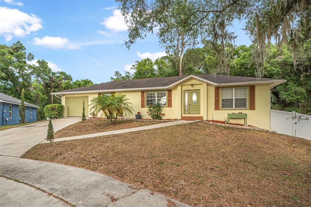 Active With Contract: $299,000 (3 beds, 2 baths, 2500 Square Feet)