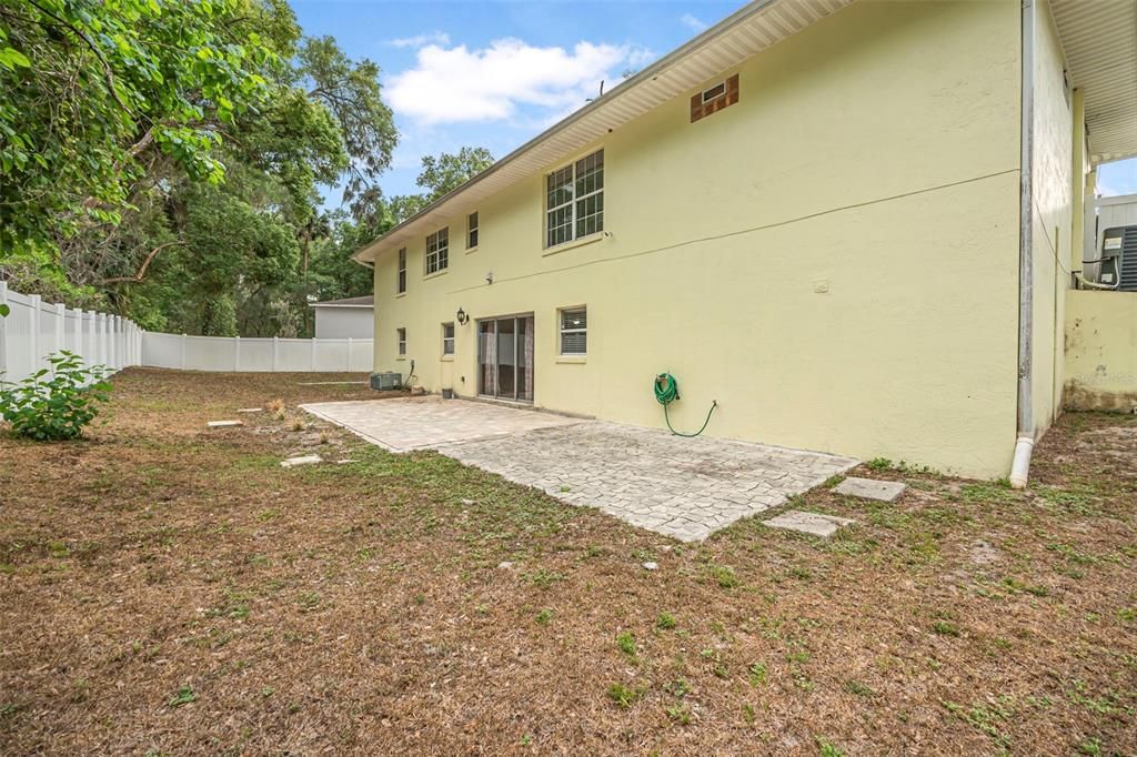 Active With Contract: $299,000 (3 beds, 2 baths, 2500 Square Feet)