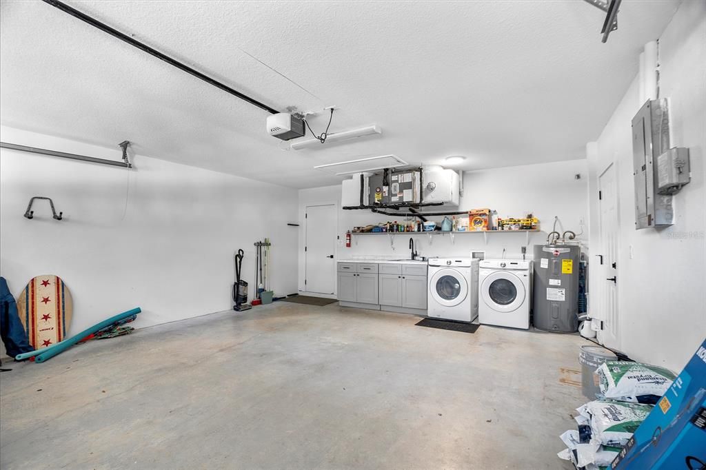 合同活跃: $399,000 (2 贝兹, 2 浴室, 1376 平方英尺)