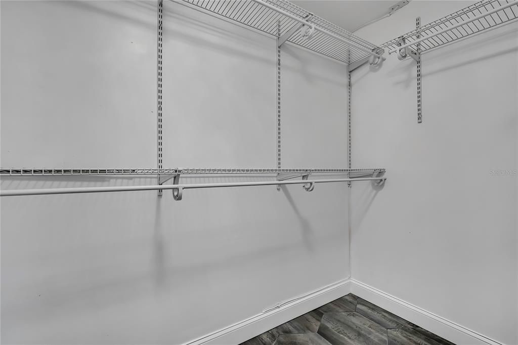 Activo con contrato: $449,000 (4 camas, 2 baños, 1736 Pies cuadrados)