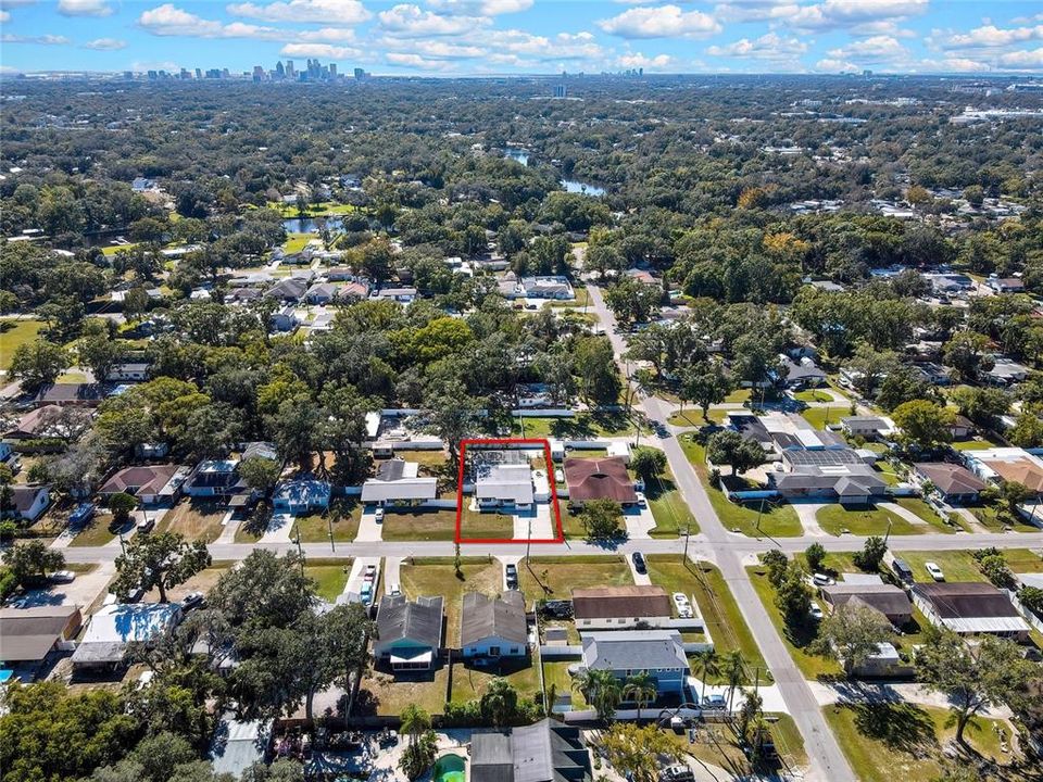 Activo con contrato: $449,000 (4 camas, 2 baños, 1736 Pies cuadrados)