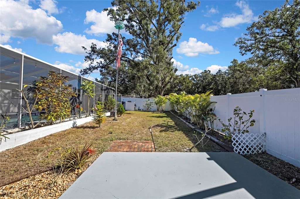 Activo con contrato: $449,000 (4 camas, 2 baños, 1736 Pies cuadrados)