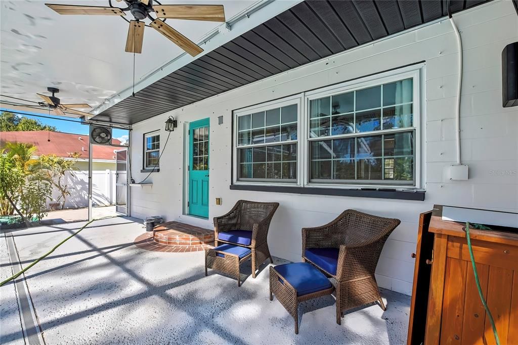 Activo con contrato: $449,000 (4 camas, 2 baños, 1736 Pies cuadrados)