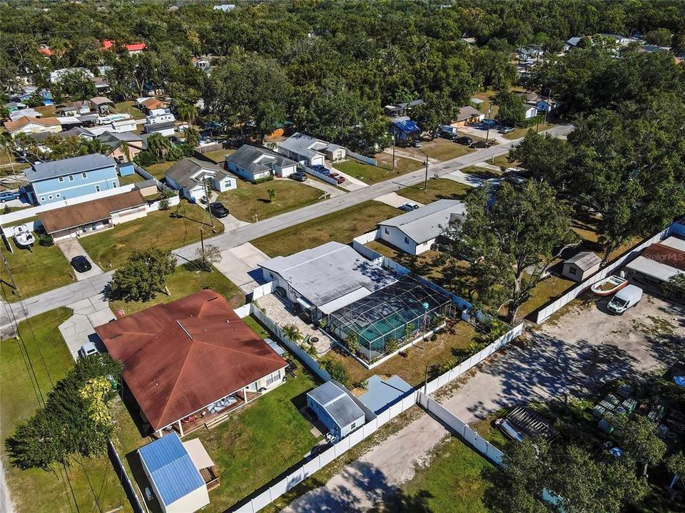 Activo con contrato: $449,000 (4 camas, 2 baños, 1736 Pies cuadrados)