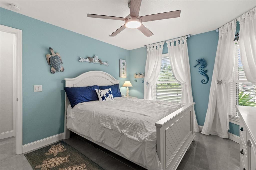 Active With Contract: $424,000 (3 beds, 2 baths, 1645 Square Feet)