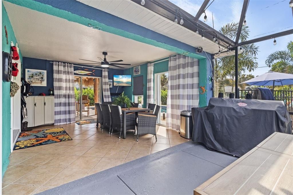 Active With Contract: $424,000 (3 beds, 2 baths, 1645 Square Feet)