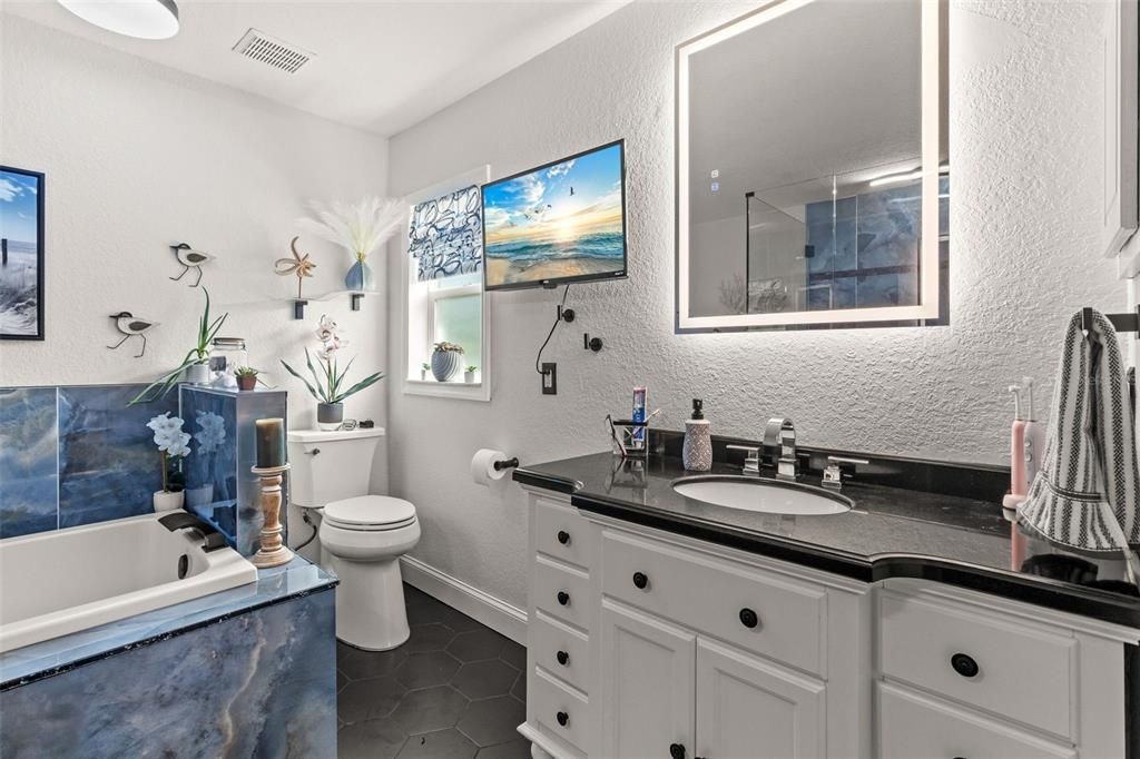 Active With Contract: $424,000 (3 beds, 2 baths, 1645 Square Feet)