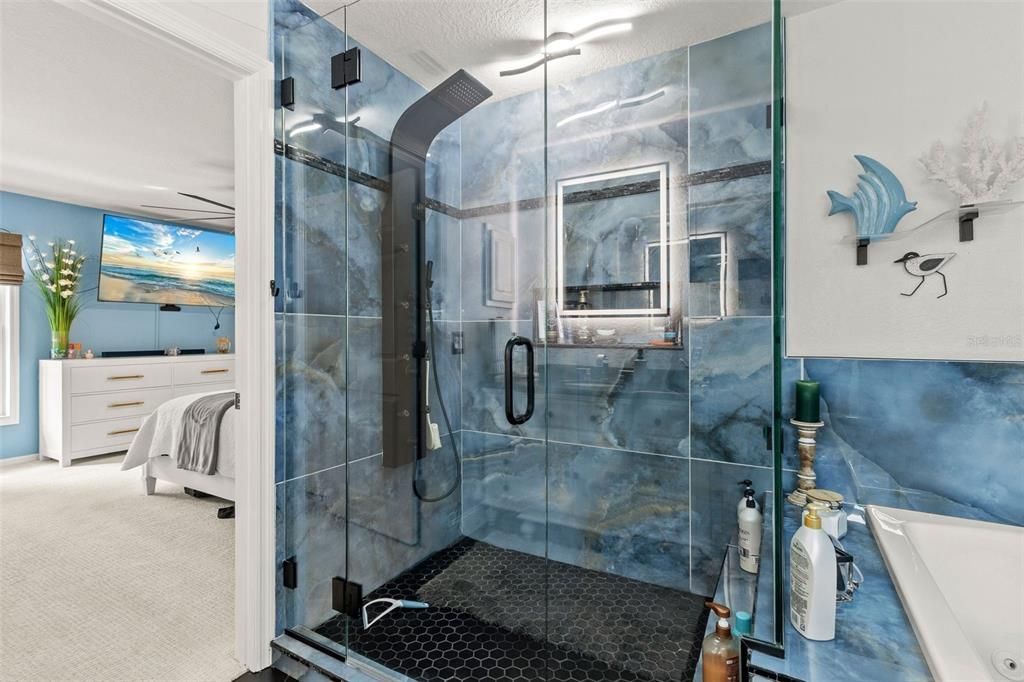 Active With Contract: $424,000 (3 beds, 2 baths, 1645 Square Feet)