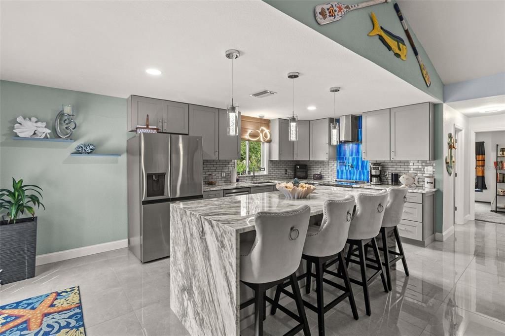 Active With Contract: $424,000 (3 beds, 2 baths, 1645 Square Feet)