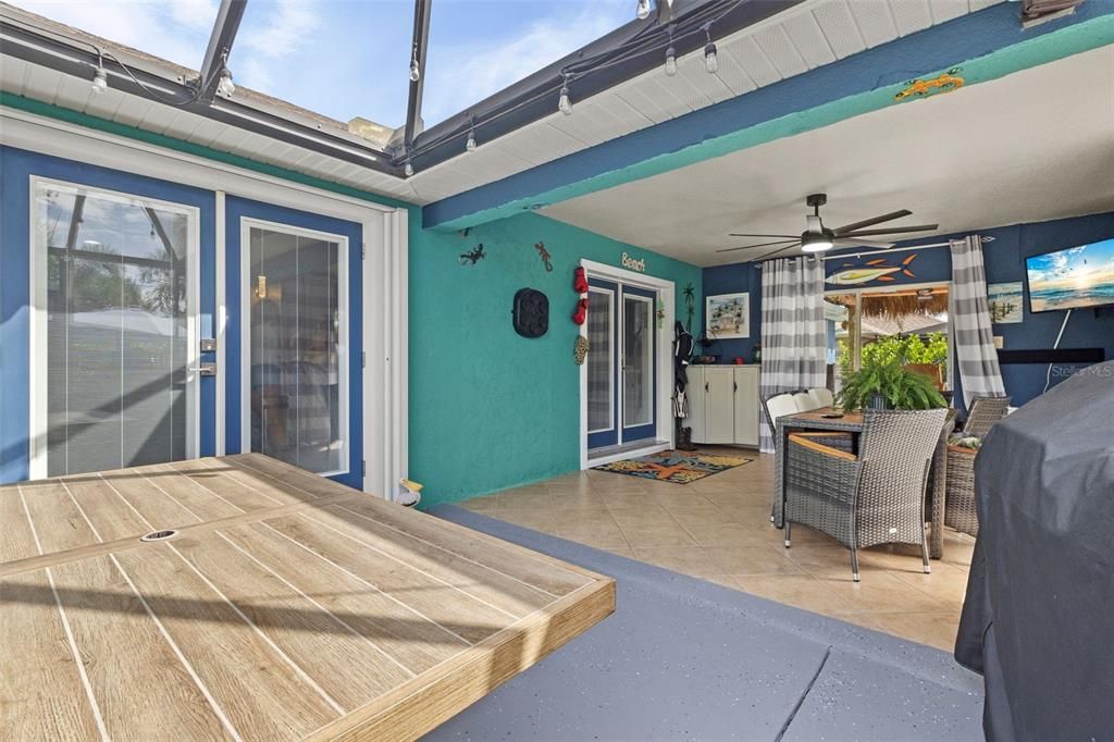 Active With Contract: $424,000 (3 beds, 2 baths, 1645 Square Feet)