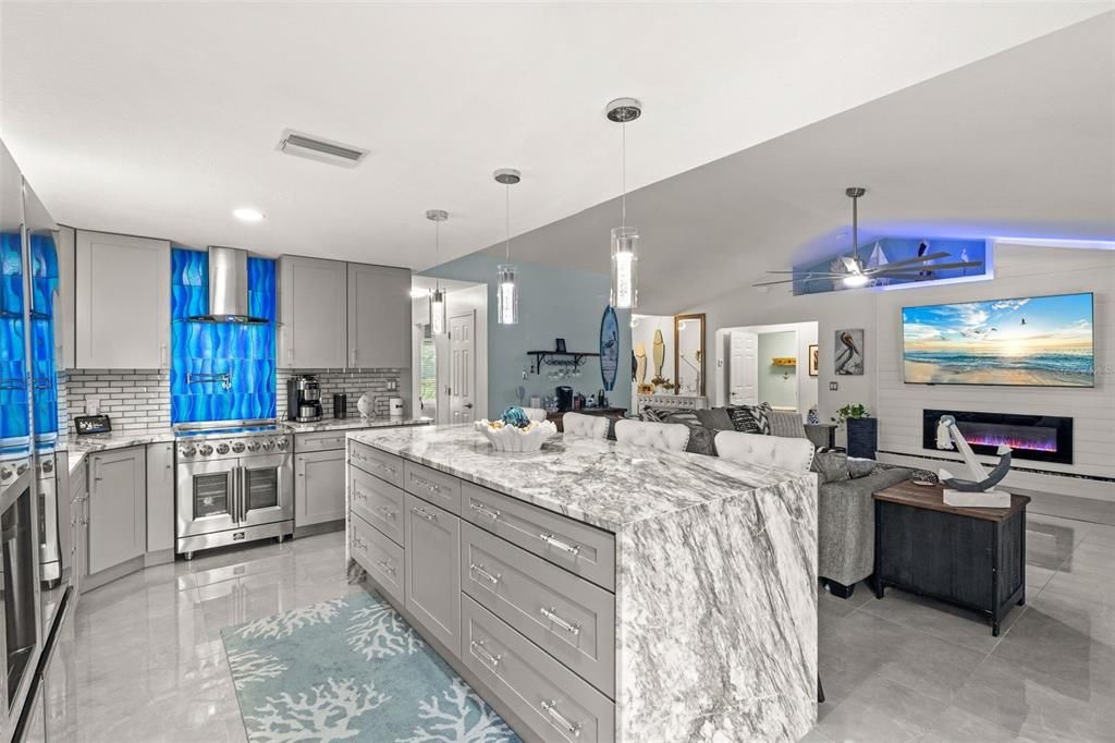 Active With Contract: $424,000 (3 beds, 2 baths, 1645 Square Feet)