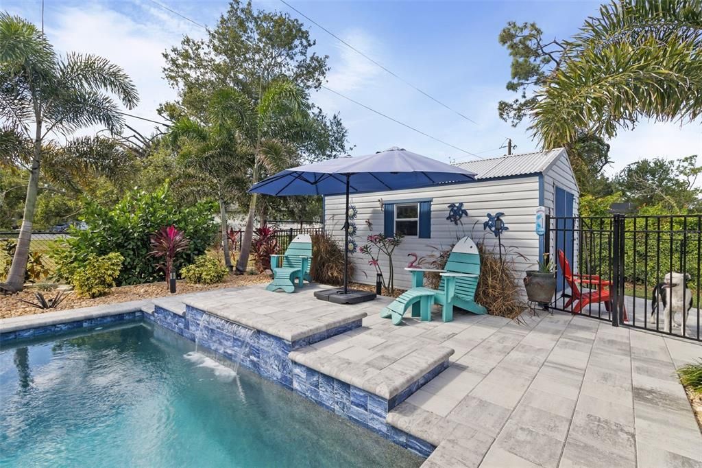 Active With Contract: $424,000 (3 beds, 2 baths, 1645 Square Feet)