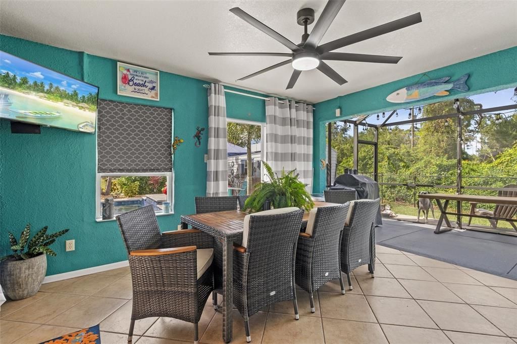 Active With Contract: $424,000 (3 beds, 2 baths, 1645 Square Feet)