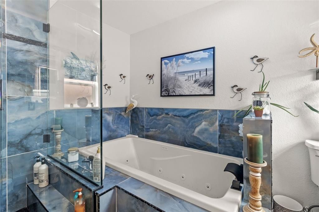 Active With Contract: $424,000 (3 beds, 2 baths, 1645 Square Feet)