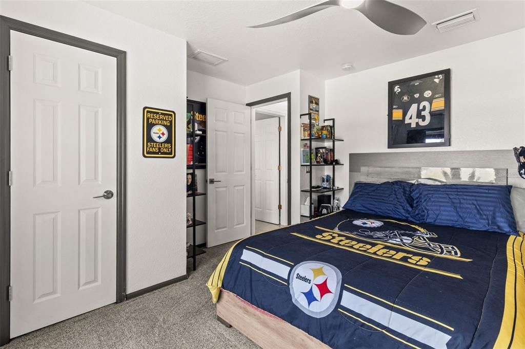 Active With Contract: $424,000 (3 beds, 2 baths, 1645 Square Feet)