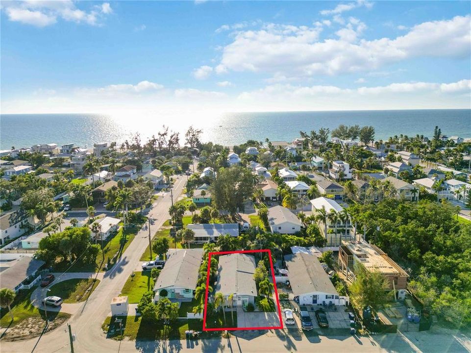 На продажу: $699,000 (4 спален, 0 ванн, 1464 Квадратных фут)