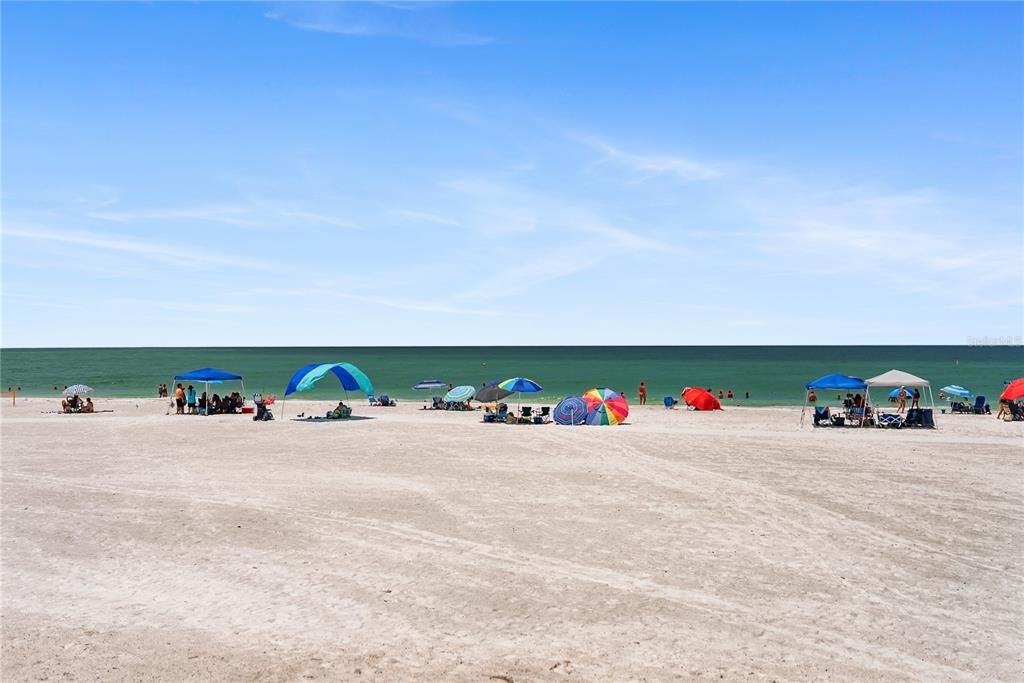 На продажу: $699,000 (4 спален, 0 ванн, 1464 Квадратных фут)