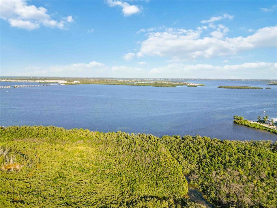 На продажу: $699,000 (4 спален, 0 ванн, 1464 Квадратных фут)