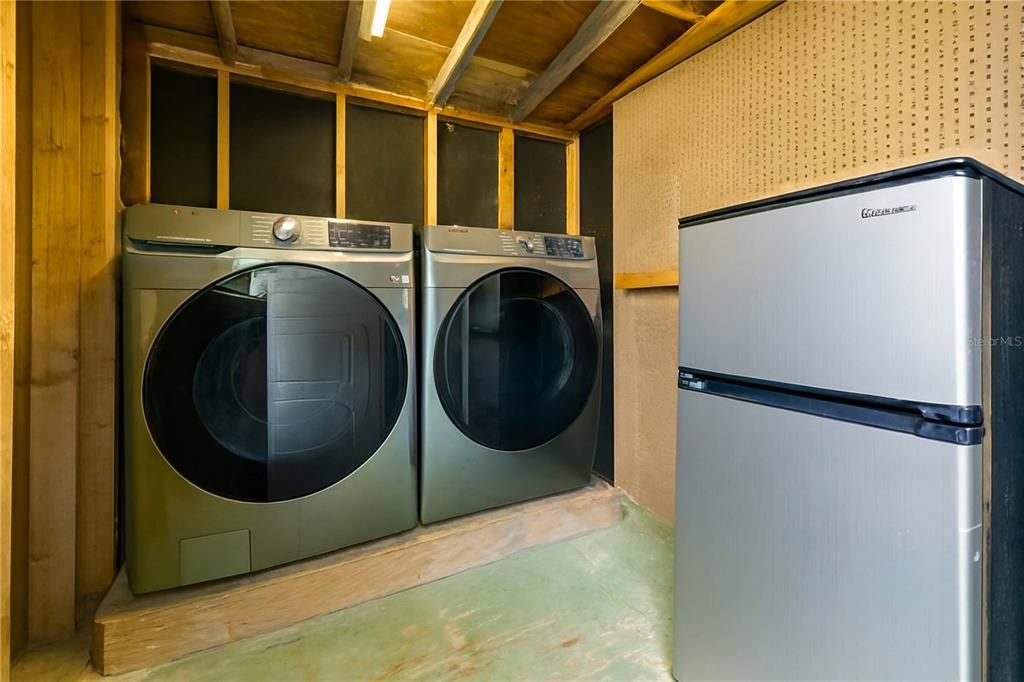 На продажу: $699,000 (4 спален, 0 ванн, 1464 Квадратных фут)