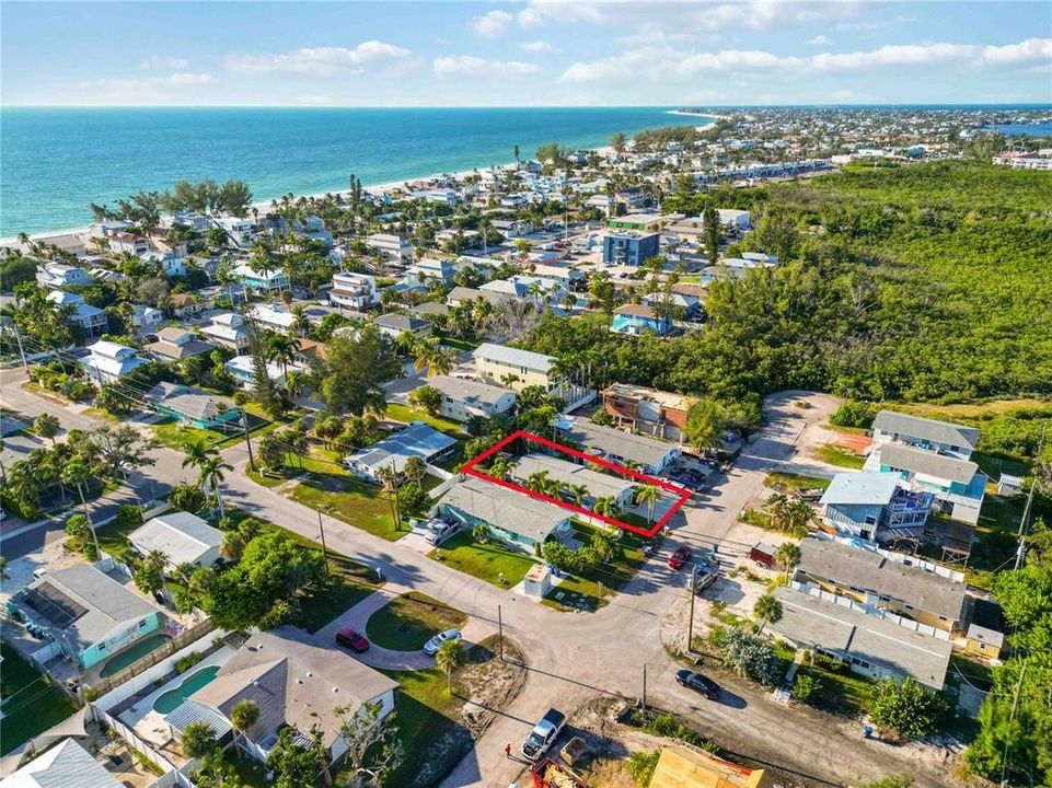 На продажу: $699,000 (4 спален, 0 ванн, 1464 Квадратных фут)