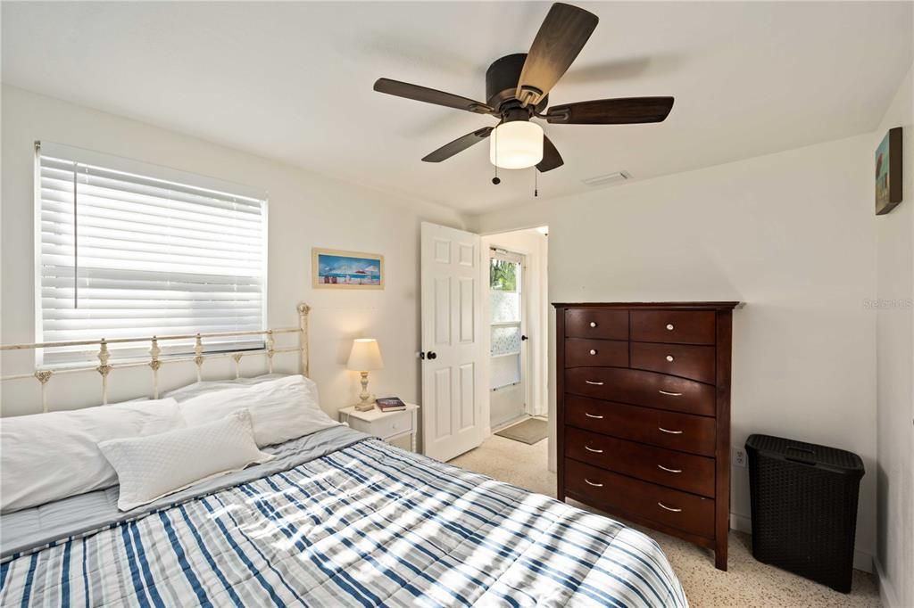 На продажу: $699,000 (4 спален, 0 ванн, 1464 Квадратных фут)