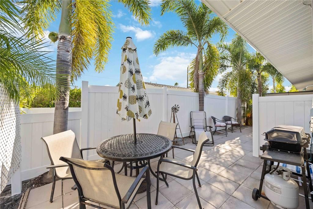 На продажу: $699,000 (4 спален, 0 ванн, 1464 Квадратных фут)