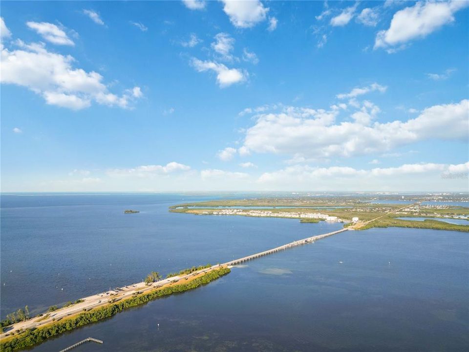 На продажу: $699,000 (4 спален, 0 ванн, 1464 Квадратных фут)