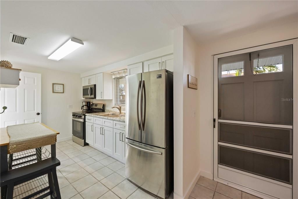 На продажу: $699,000 (4 спален, 0 ванн, 1464 Квадратных фут)