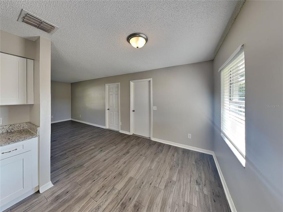 出租: $1,749 (4 贝兹, 2 浴室, 1248 平方英尺)