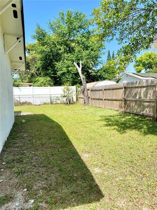 For Rent: $2,295 (4 beds, 2 baths, 1304 Square Feet)