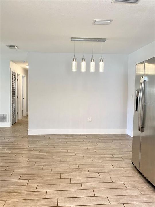 For Rent: $2,295 (4 beds, 2 baths, 1304 Square Feet)