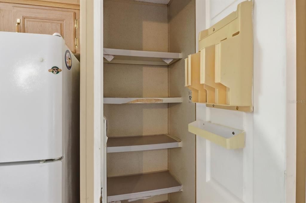 合同活跃: $199,900 (3 贝兹, 2 浴室, 1523 平方英尺)