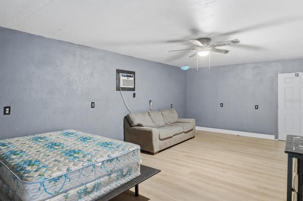 合同活跃: $199,900 (3 贝兹, 2 浴室, 1523 平方英尺)