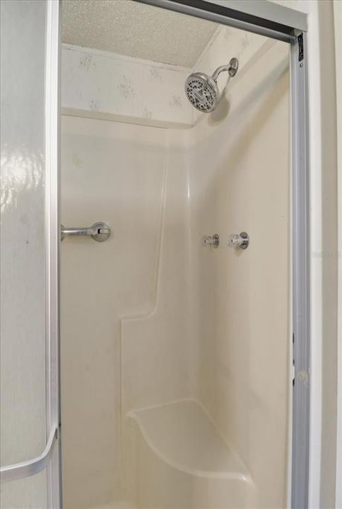 合同活跃: $199,900 (3 贝兹, 2 浴室, 1523 平方英尺)