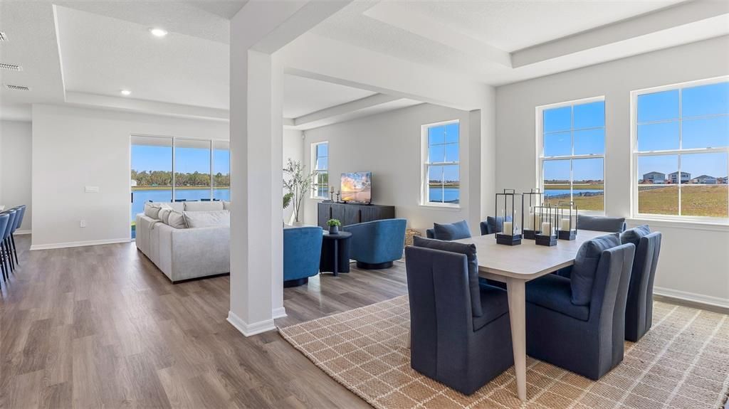 Activo con contrato: $543,990 (4 camas, 3 baños, 2787 Pies cuadrados)