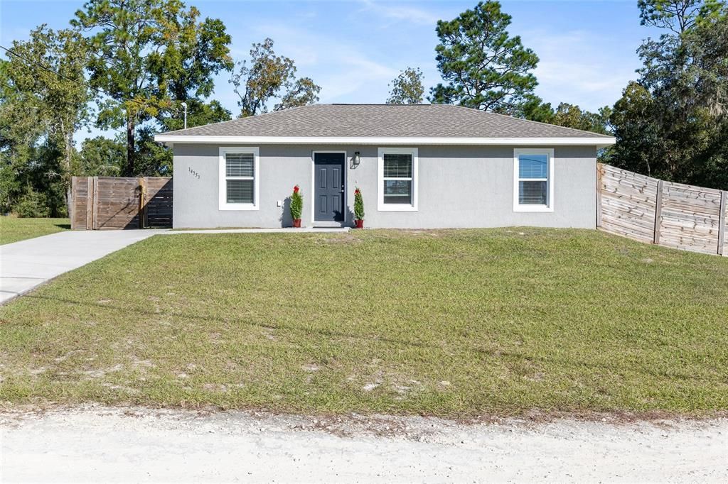 En Venta: $219,900 (3 camas, 2 baños, 1000 Pies cuadrados)