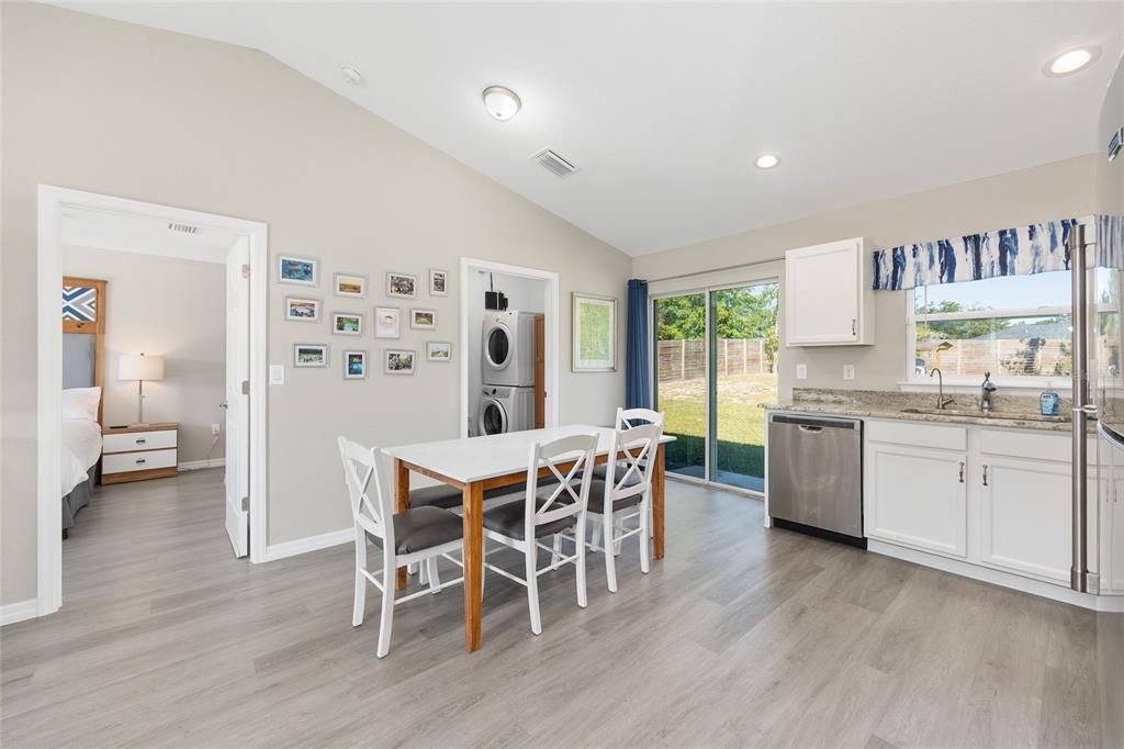 En Venta: $219,900 (3 camas, 2 baños, 1000 Pies cuadrados)