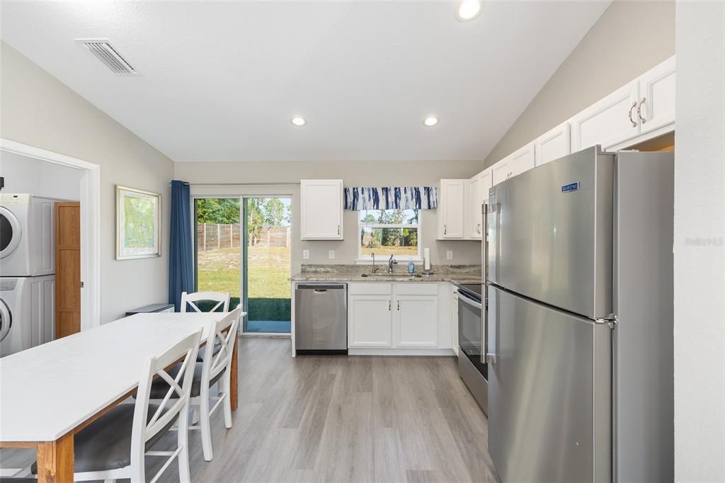 En Venta: $219,900 (3 camas, 2 baños, 1000 Pies cuadrados)