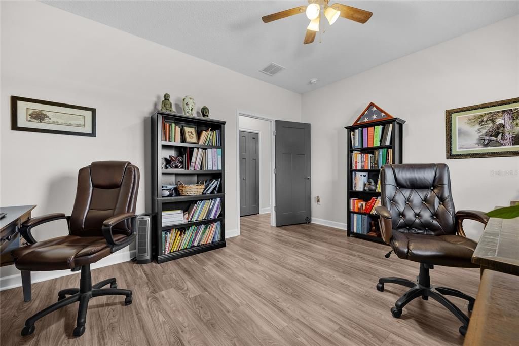 待售: $585,000 (3 贝兹, 2 浴室, 2035 平方英尺)