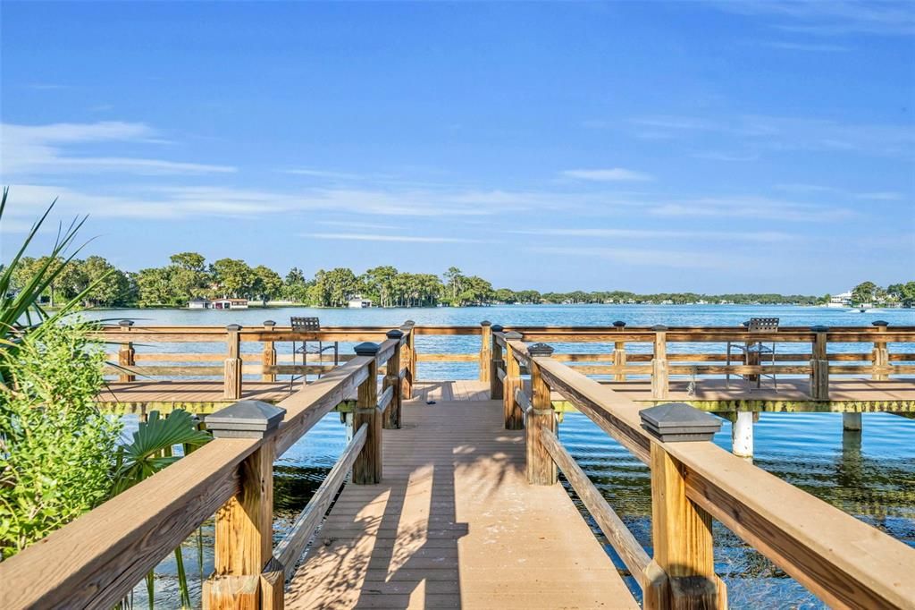 For Sale: $165,000 (2 beds, 1 baths, 816 Square Feet)