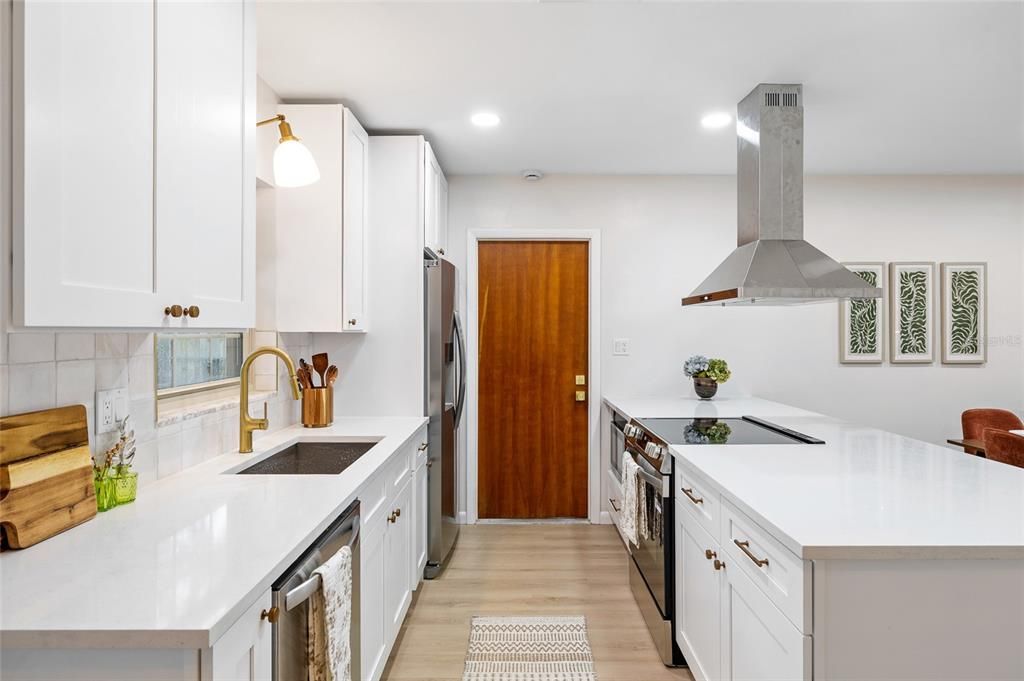 En Venta: $395,000 (3 camas, 2 baños, 1230 Pies cuadrados)