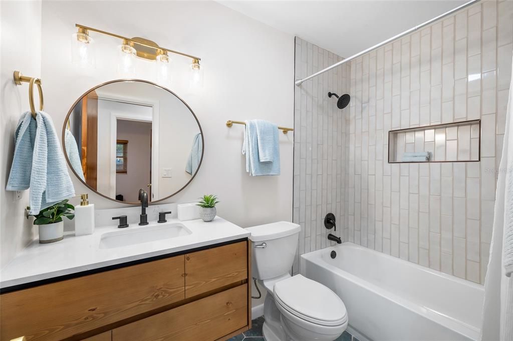 En Venta: $395,000 (3 camas, 2 baños, 1230 Pies cuadrados)