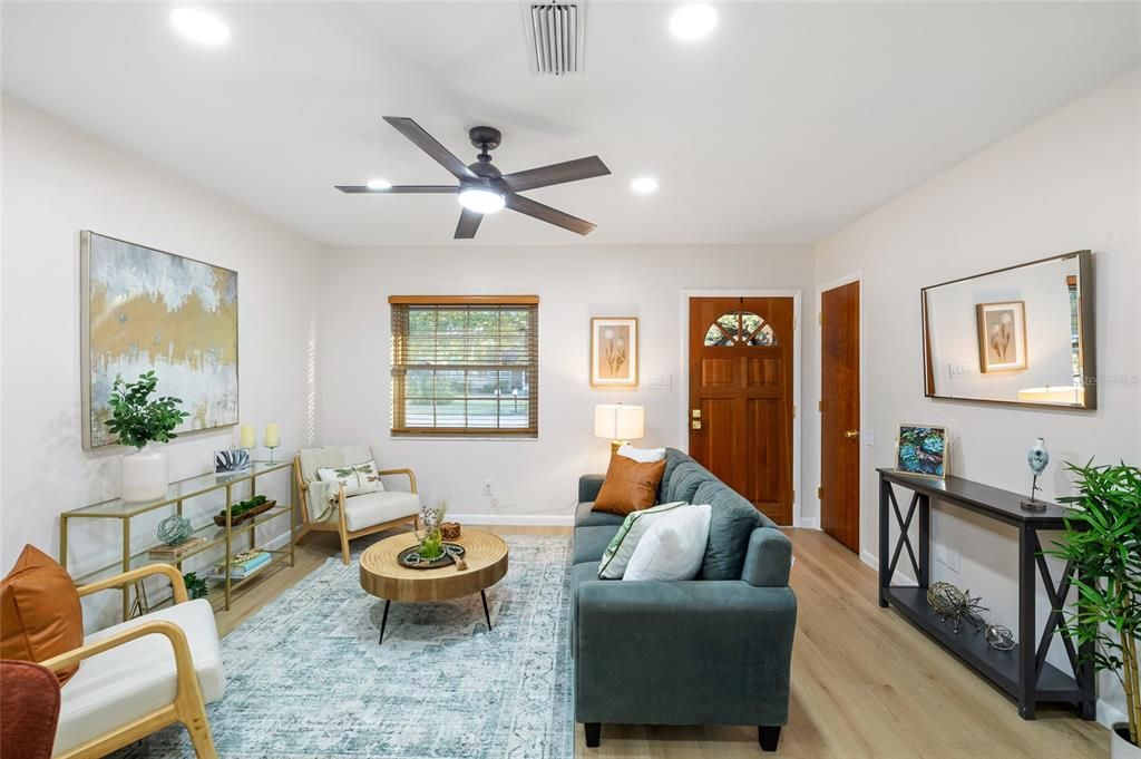 En Venta: $395,000 (3 camas, 2 baños, 1230 Pies cuadrados)