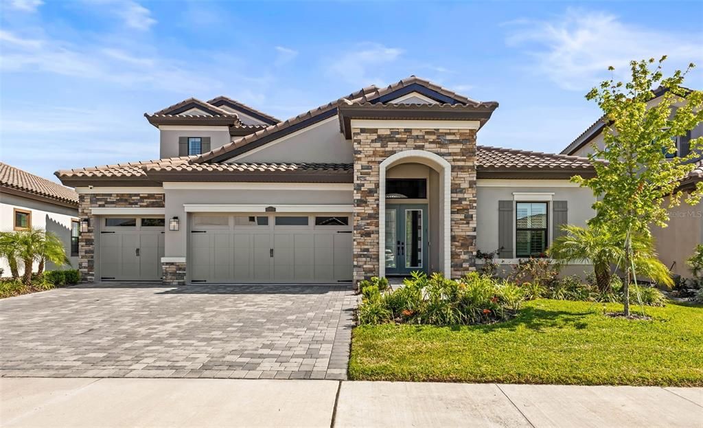 Active With Contract: $799,000 (5 beds, 4 baths, 3134 Square Feet)
