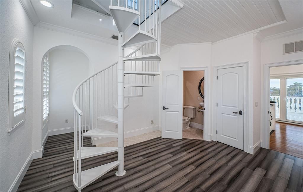 En Venta: $2,495,000 (4 camas, 3 baños, 3432 Pies cuadrados)