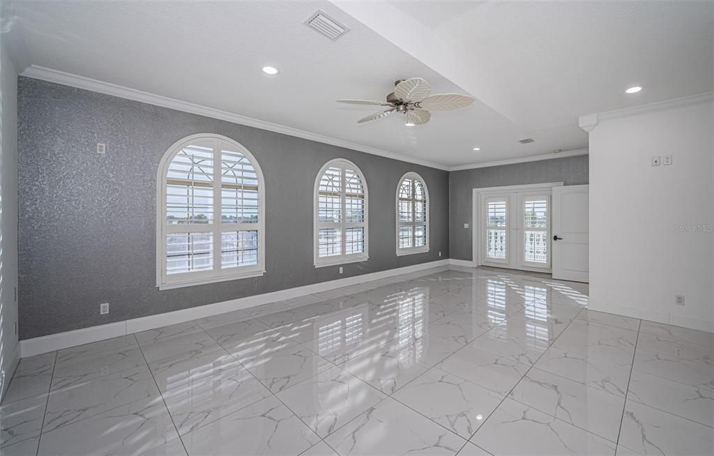 En Venta: $2,495,000 (4 camas, 3 baños, 3432 Pies cuadrados)